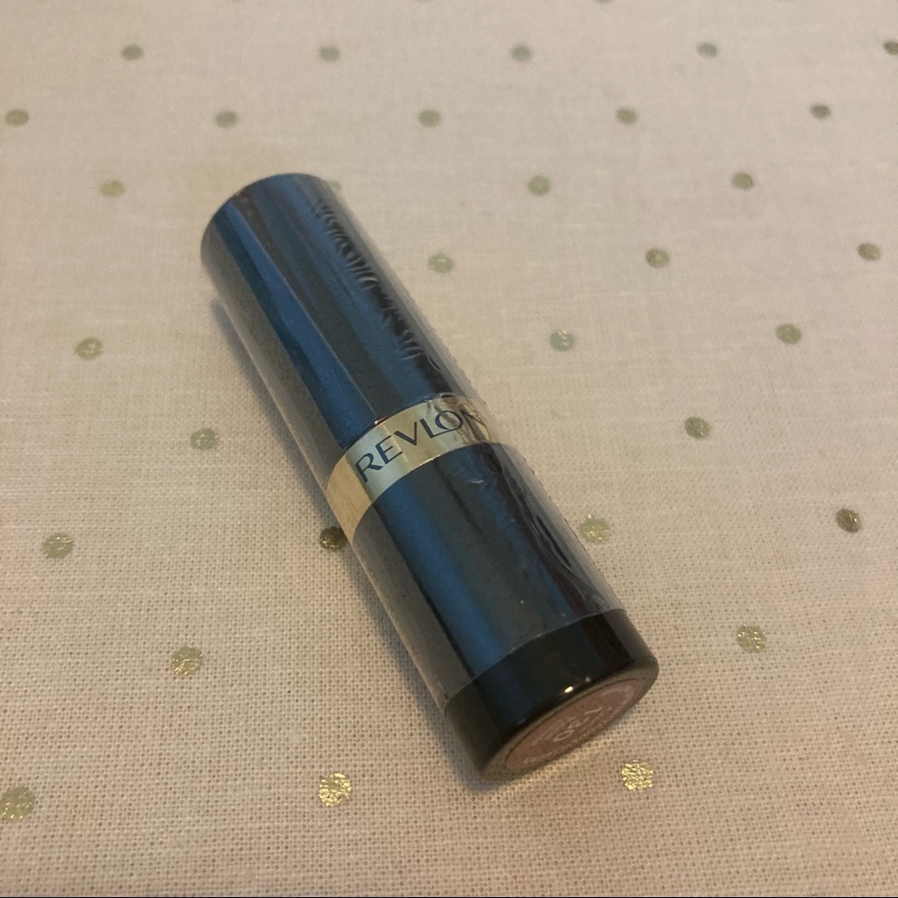 🦋 5 for 25 🦋 Revlon lipstick in rose velvet